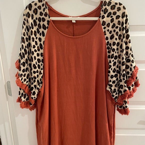 Umgee Fall Tunic - Picture 2 of 4